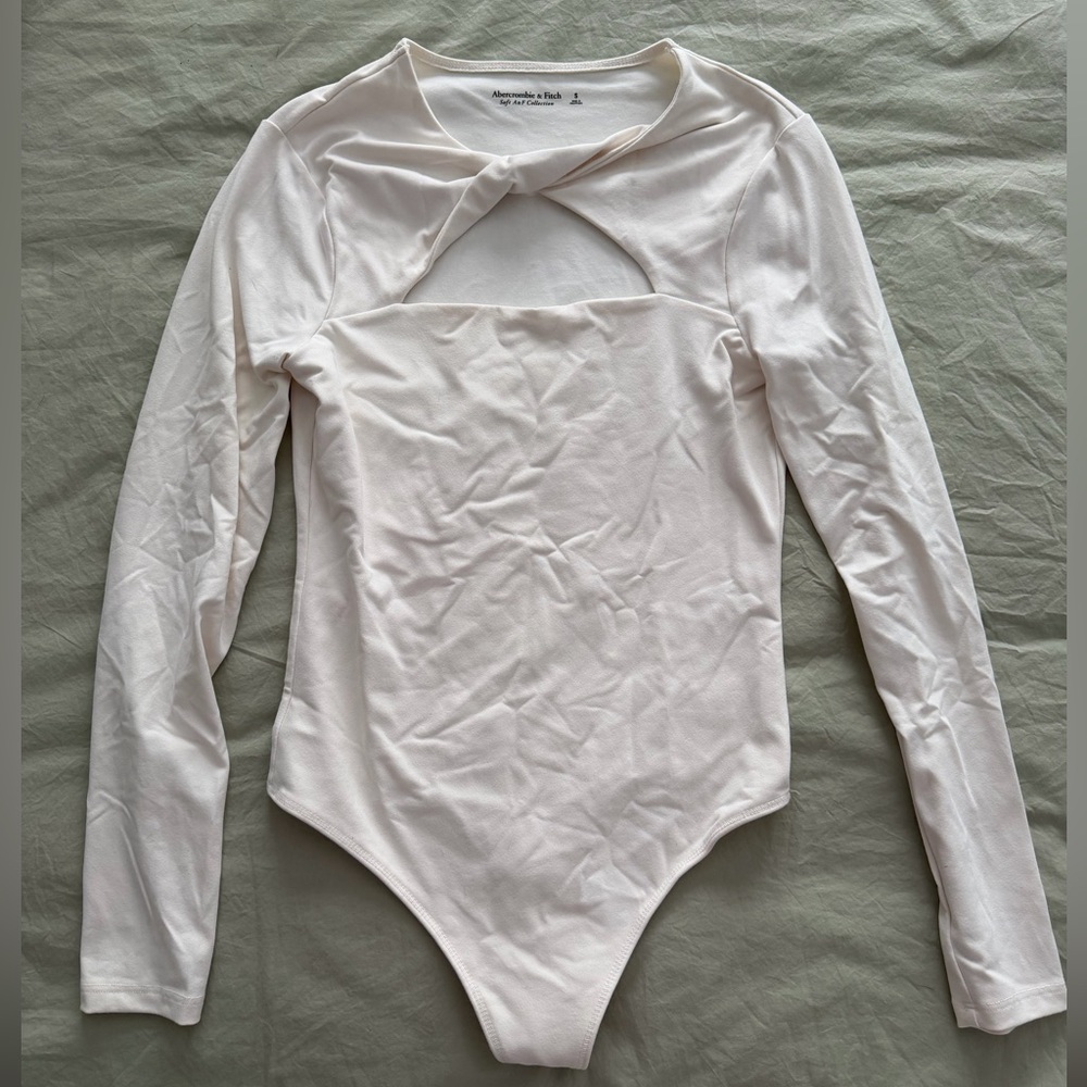Abercrombie & Fitch Cream Long Sleeve Bodysuit - Picture 2 of 6